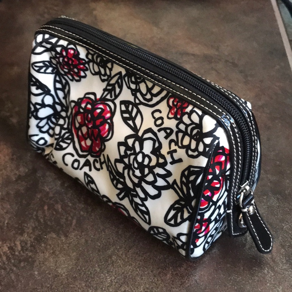 NWOT Coach Outline Floral Print Makeup Bag
